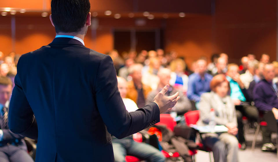 3 Tipos de Palestras Que Você NÃO Deve Aplicar na Sua Empresa -casule
